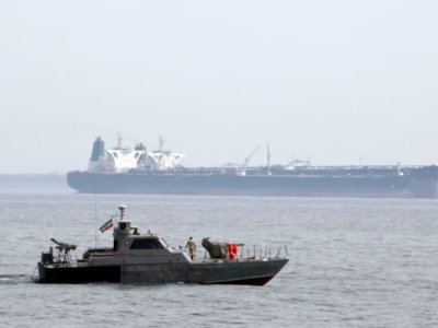 ABŞ&nbsp;İran bayrağı altında üzən tankerə qarşı&nbsp;əməliyyat keçirib