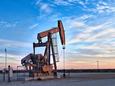 Dünya neft bazarında dəyişiklik: &ldquo;Brent&rdquo; bahalaşır