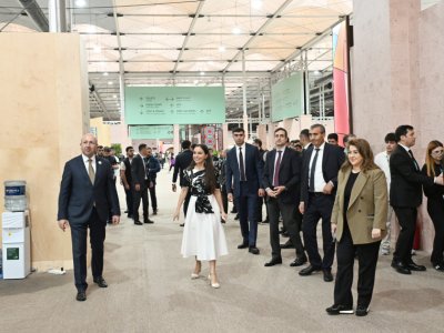 Leyla Əliyeva və Arzu Əliyeva "Urban Expo" sərgisi ilə tanış olublar