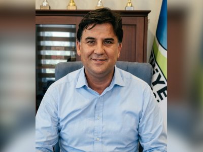 Türkiyədə bələdiyyə sədri GÜLLƏLƏNDİ
