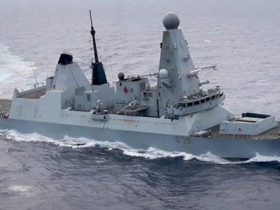Britaniya hərbçilərini Hörmüzə göndərir