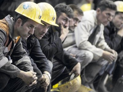 Azərbaycanda işləyən əcnəbilərin sayı azalıb