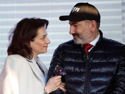 Anna Akoyan Paşinyanla bağlı qərarını verdi