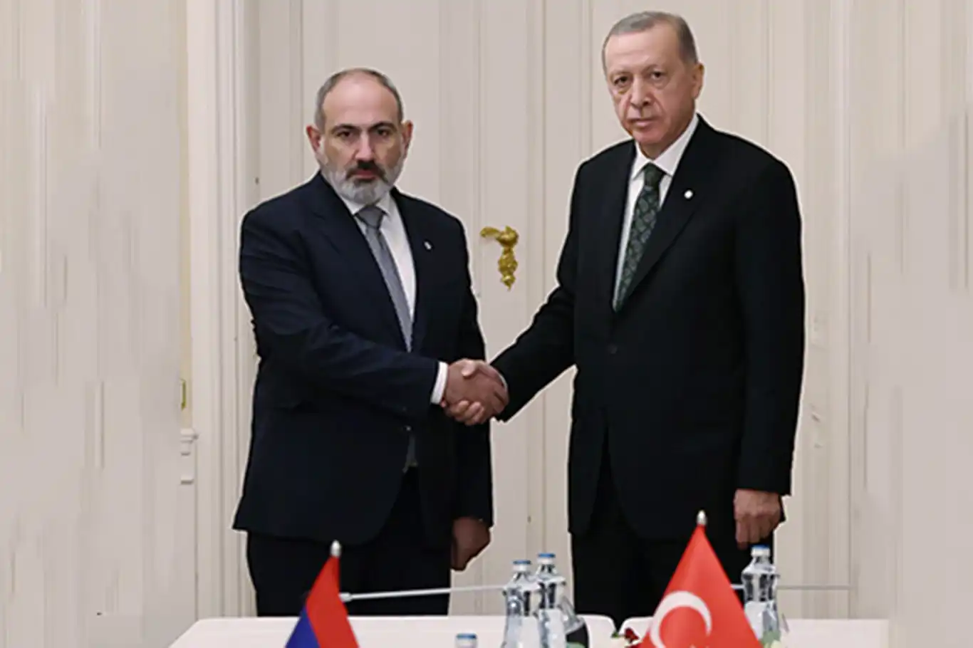 Ərdoğanla Paşinyan telefonla danışdı