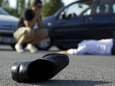 Lənkəranda avtomobil piyadanı vuraraq öldürüb