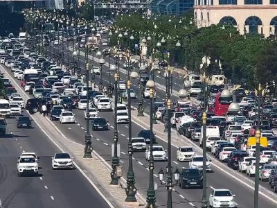Qəza Heydər Əliyev prospektini bağladı