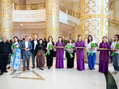 Aşqabad Azərbaycan mədəniyyətini qarşılayır!