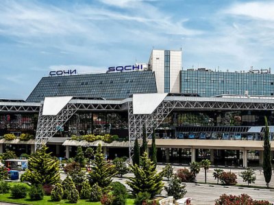 Havaalanında 82 uçuş ertelendi