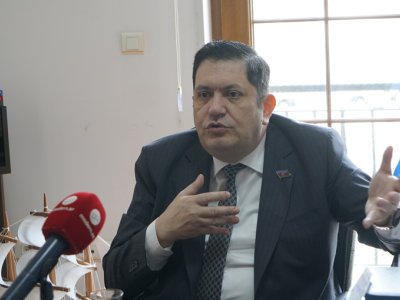 Baytar hüquqşünasdan daha çox qazanacağını anlamalıdır - DEPUTAT