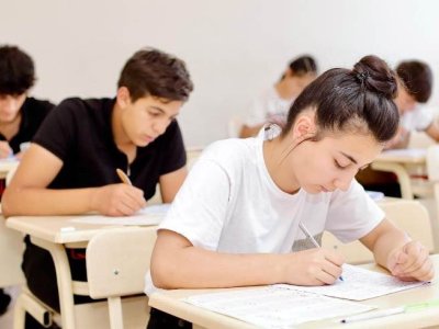 Abituriyentlərin nəzərinə: gələcəyin ən perspektivli ixtisasları açıqlandı