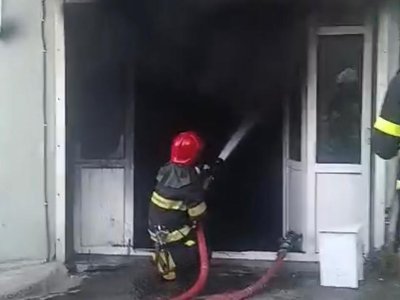 Yasamalda obyekt yanır