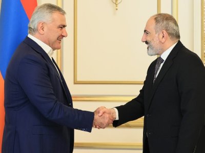 Paşinyan Karapetyanı məhkəməyə verdi - Səbəb 300 min azərbaycanlı məsələsidir