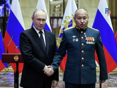 Putinin əl sıxdığı şəxs öldürüldü - FOTO