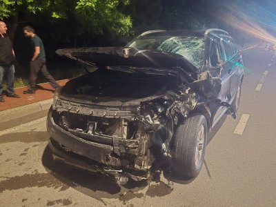 Avtomobillər toqquşdu, yaralı var