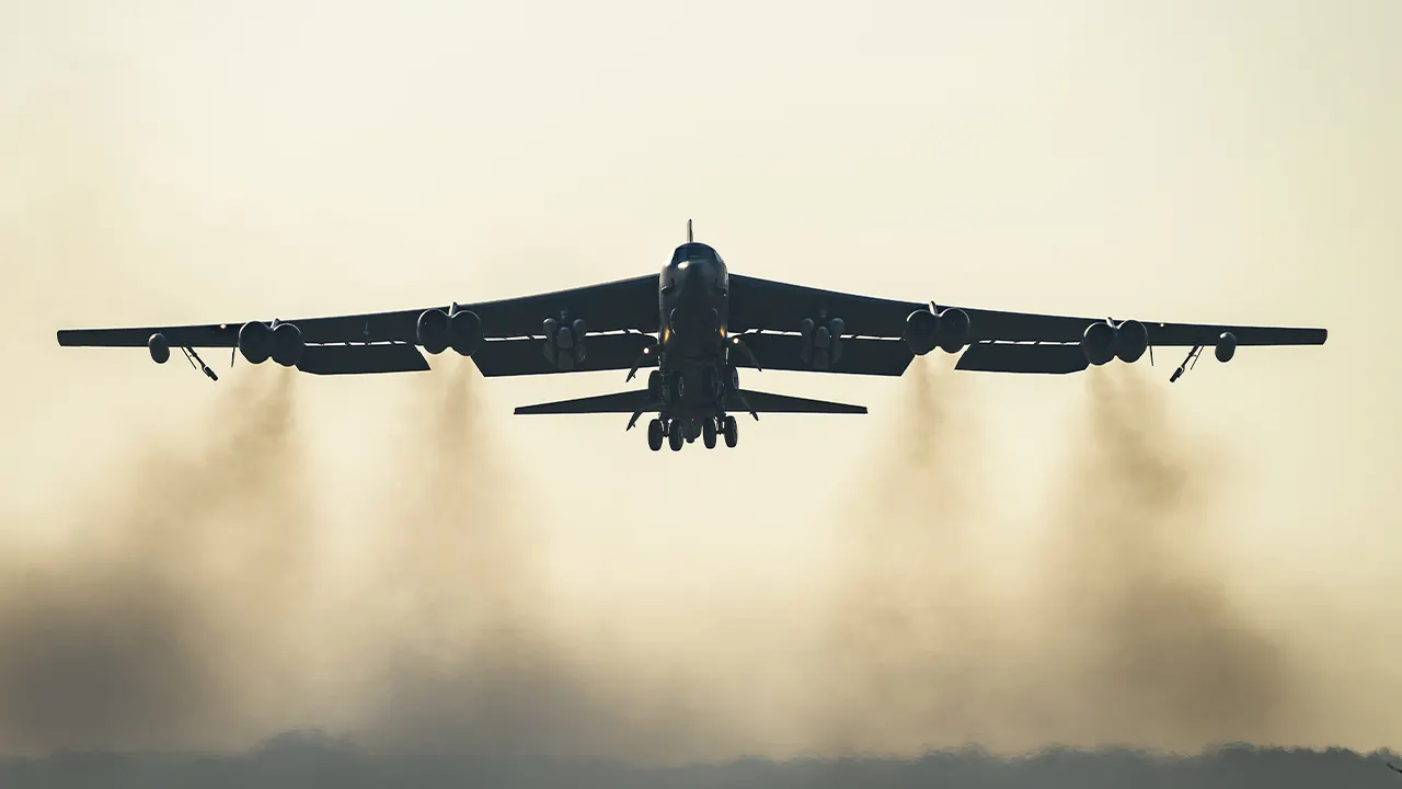 ABŞ-də&nbsp;bombardmançı təyyarə qəzaya uğradı