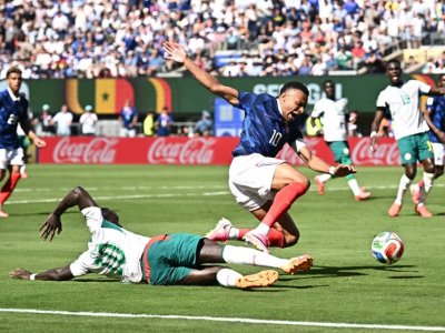 Fransa Dünya Çempionatına qələbə ilə başladı