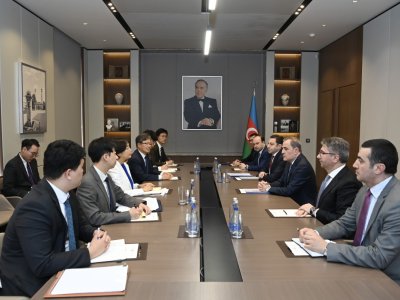 Ceyhun Bayramov Koreya xarici işlər nazirinin müavini ilə görüşüb