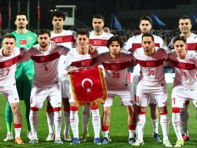 Türkiyə millisi uduzur - YENİLƏNİR