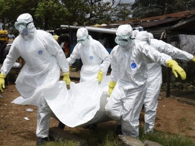 Ebola can almağa DAVAM EDİR