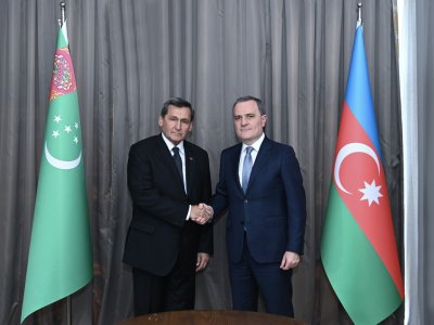 Bayramov&nbsp;Meredovla görüşdü