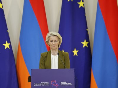 Ursula von der Layen Ermənistana gedir