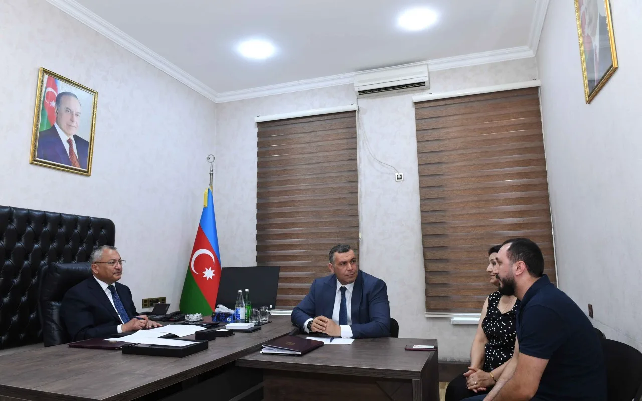 Rövşən Rzayev vətəndaşların növbəti qəbulunu keçirib -&nbsp;FOTOLAR
