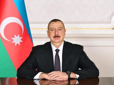 Prezident dövlət&nbsp;qulluqçularını təltif etdi - SİYAHI