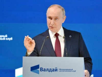 Qərb ölkələri Rusiyadan qorxur - Putin