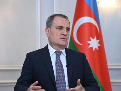 Ceyhun Bayramov Polşaya getdi