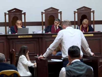 Ermənistanda müxalifət partiyası məhkəmə prosesindən çəkildi
