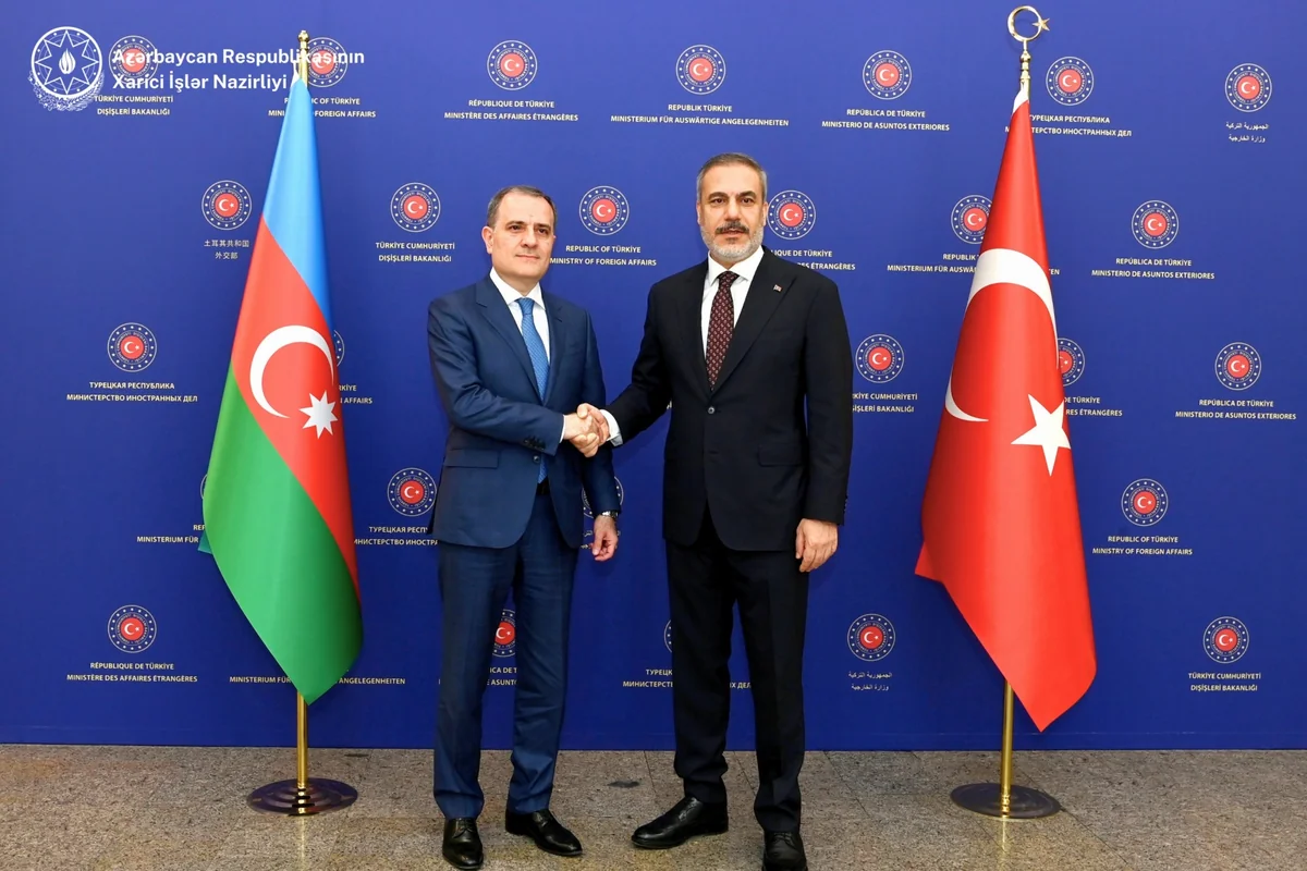 Bayramov Fidanla danışdı - Regiondakı təhlükəsizlik vəziyyətini&nbsp;müzakirə etdilər