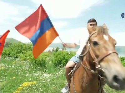 Məşhur UFC döyüşçüsü Arsax bayrağını götürmür - VİDEO