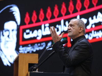 Pezeshkian, Hamenei'nin naaşına Irak'ta eşlik edecek