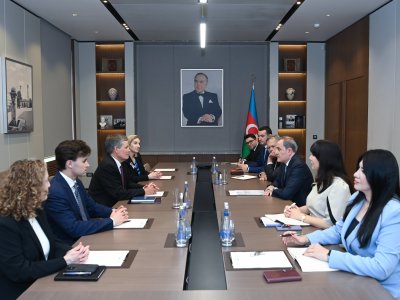 Ceyhun Bayramov ABŞ Senatının Xarici Əlaqələr Komitəsinin üzvü ilə görüşdü