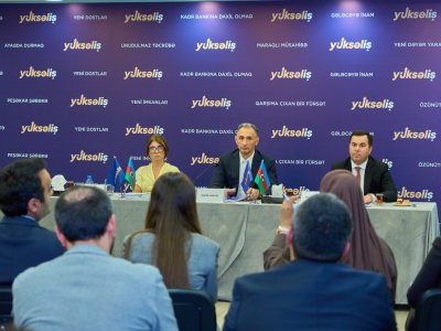 Rəşad Nəbiyev &ldquo;Yüksəliş&rdquo; müsabiqəsinin qalibləri ilə görüşdü - FOTO