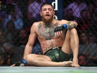 UFC: Makqreror nokauta düşdü