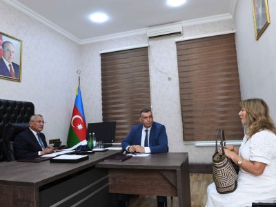 Komitə sədri keçmiş məcburi köçkünlərin müraciətlərini dinləyib