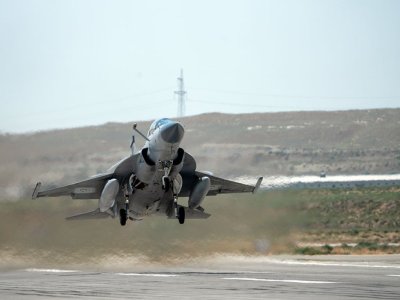 Pilotlarımız döyüş manevrləri üzrə tapşırıqları yerinə yetiriblər - FOTOLAR