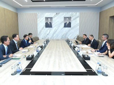 Rəşad Nəbiyev tanınmış şirkətin rəhbər şəxsləri ilə görüşdü