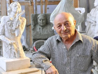 Ömər Eldarov evdədir, səhhəti yaxşıdır