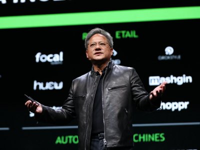 Nvidia rəhbərinin gödəkçəsi 960 min dollara satıldı