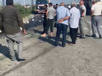 Türkiyə vətəndaşının idarə etdiyi TIR Kürdəmirdə aşdı