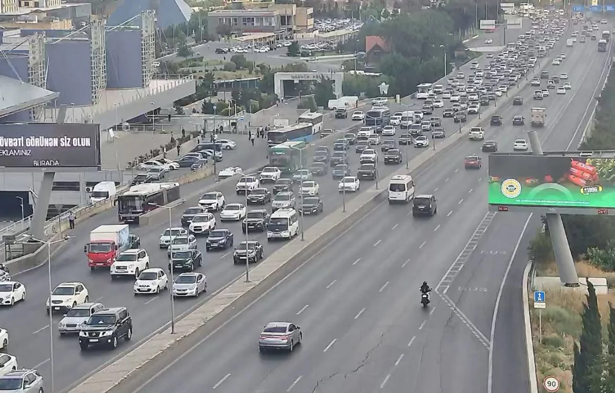 "20 Yanvar"də uzun tıxac var
