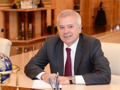 Ələkbərov bu il daha 800 milyon dollar qazandı