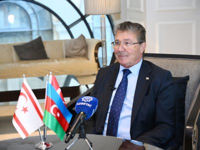Milli Məclisin deputatları Şimali Kiprdə Ünal Üstellə görüşdü