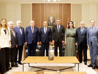 Milli Məclisin deputatları Şimali Kiprdə Ünal Üstellə görüşdü