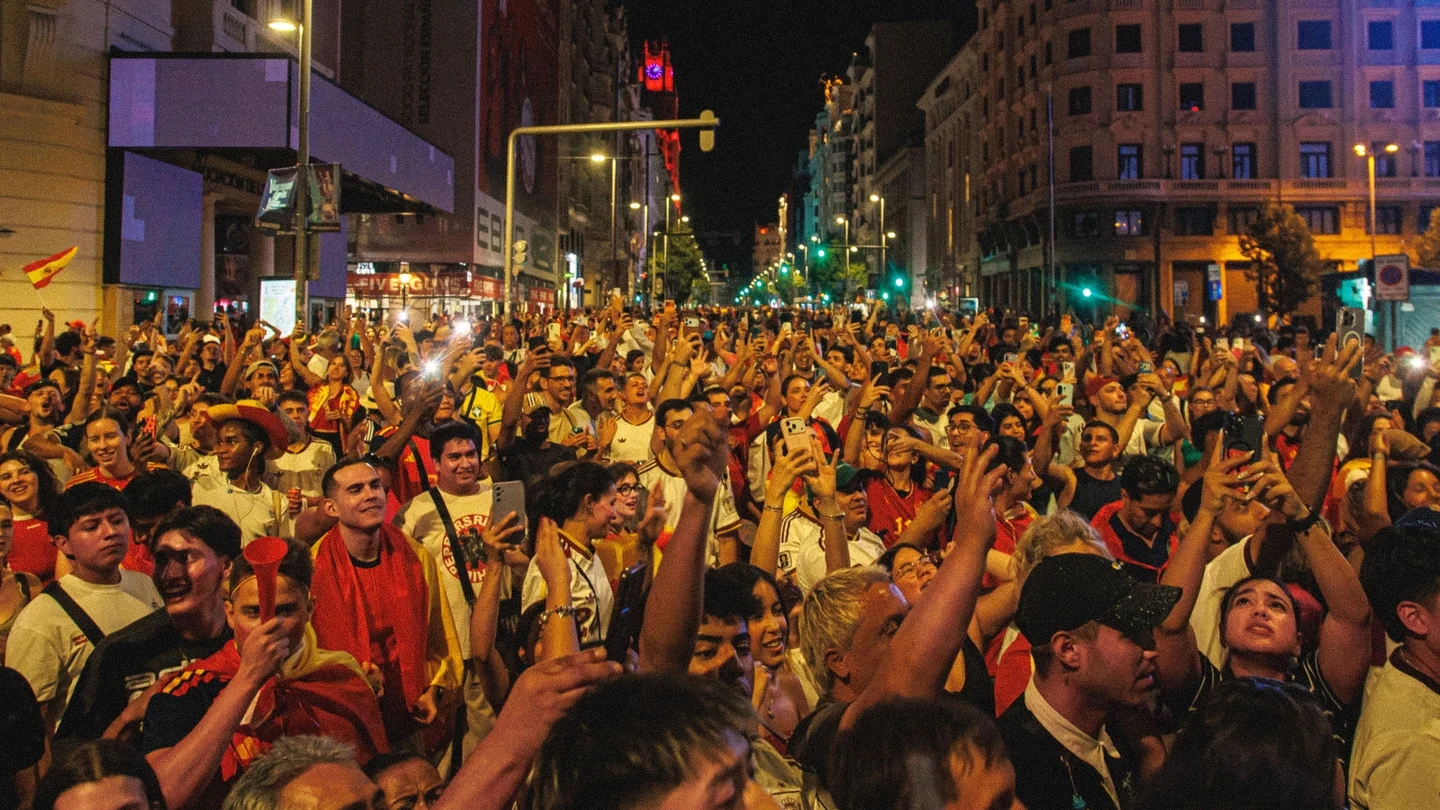Madrid'de bir milyon kişi İspanya milli takımının zaferini kutladı