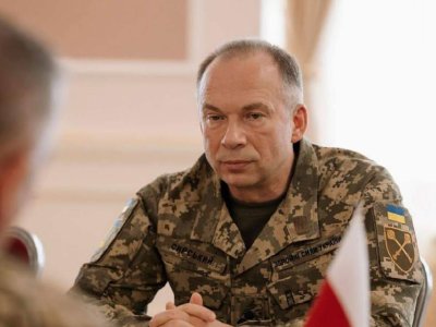 Опровергнуты слухи об отставке Сырского
