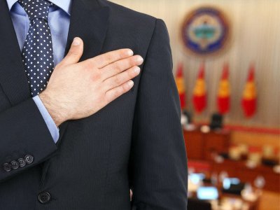 38 people renounced their parliamentary mandates