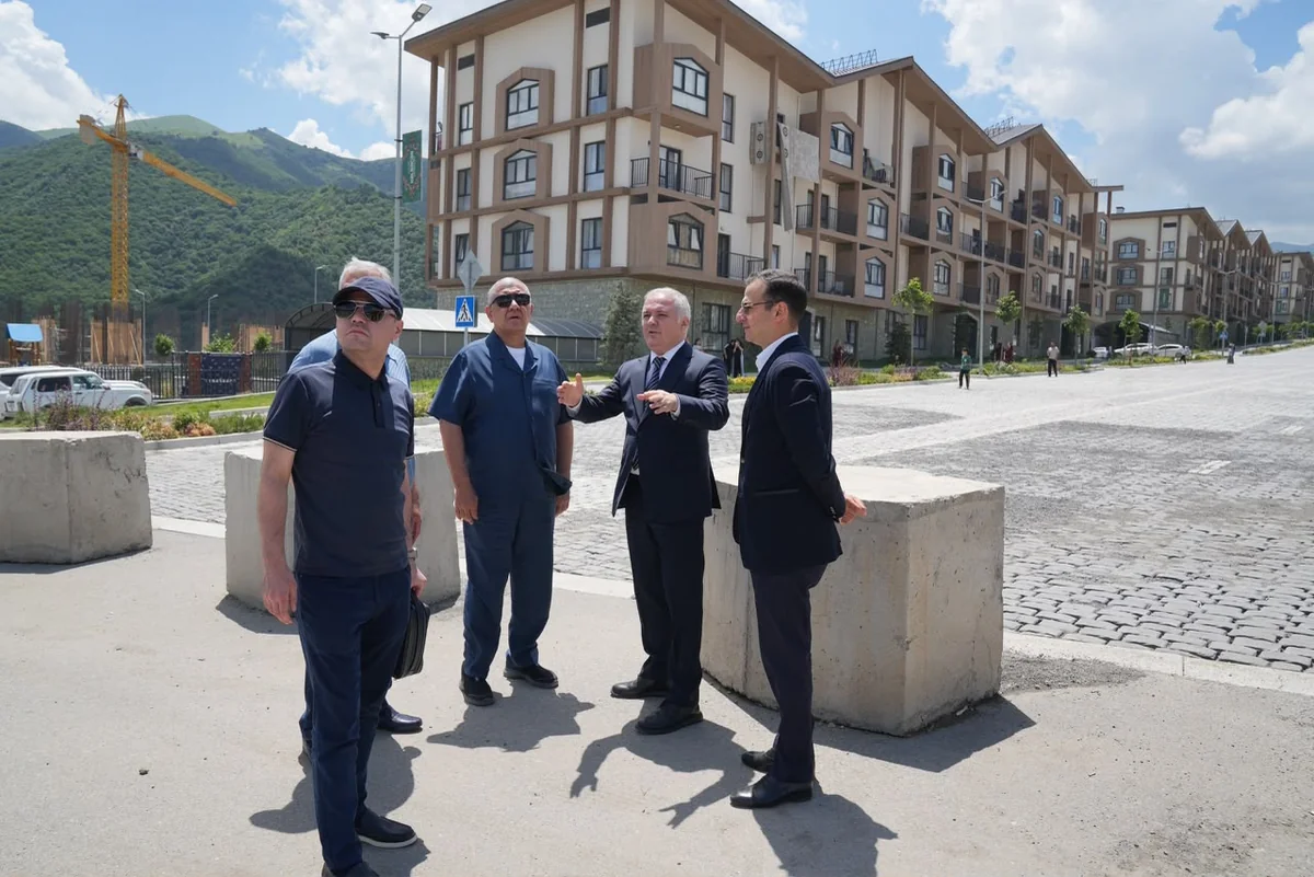Özbəkistanın baş prokuroru Kəlbəcərə gedib - FOTO